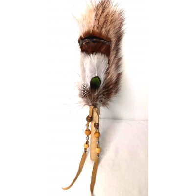 Hibou blanc inc-,bâton-de-parole-fait-au-québec-originaire des traditions  nord-amérindiennes, est un outil servant à réguler la parole au sein d'un  groupe.